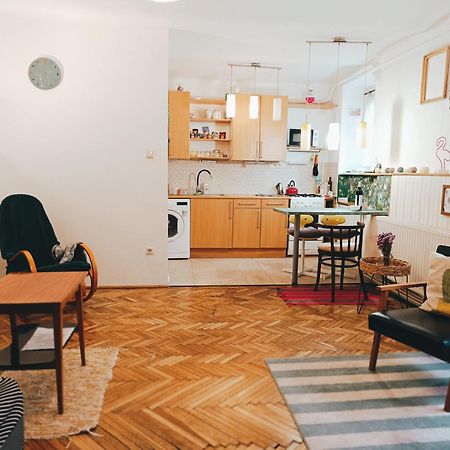 Flat In Historic Villa With Your Own Private Garden, Near City Park Budapest Eksteriør bilde