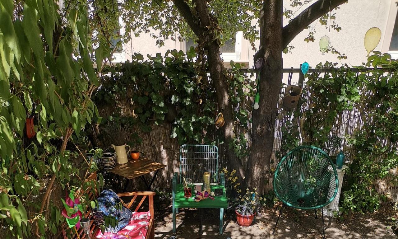 Flat In Historic Villa With Your Own Private Garden, Near City Park Budapest Eksteriør bilde